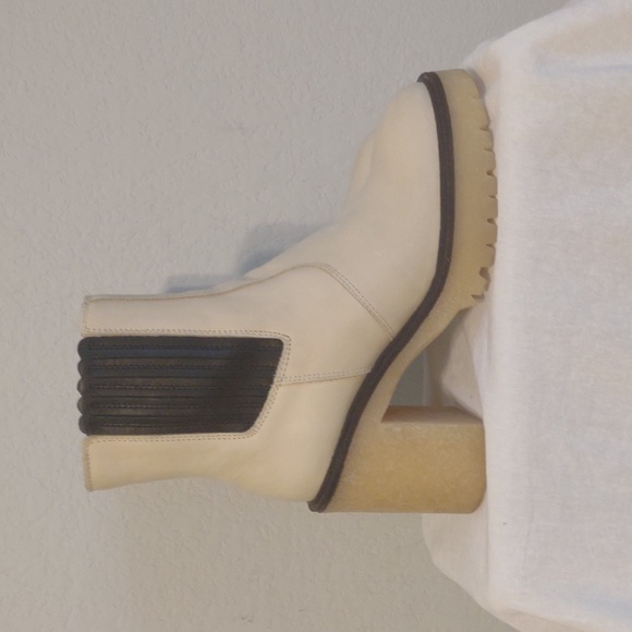 Free People James Chelsea Boot in White Leather. Size 39. Excellent Condition. - Picture 2 of 15